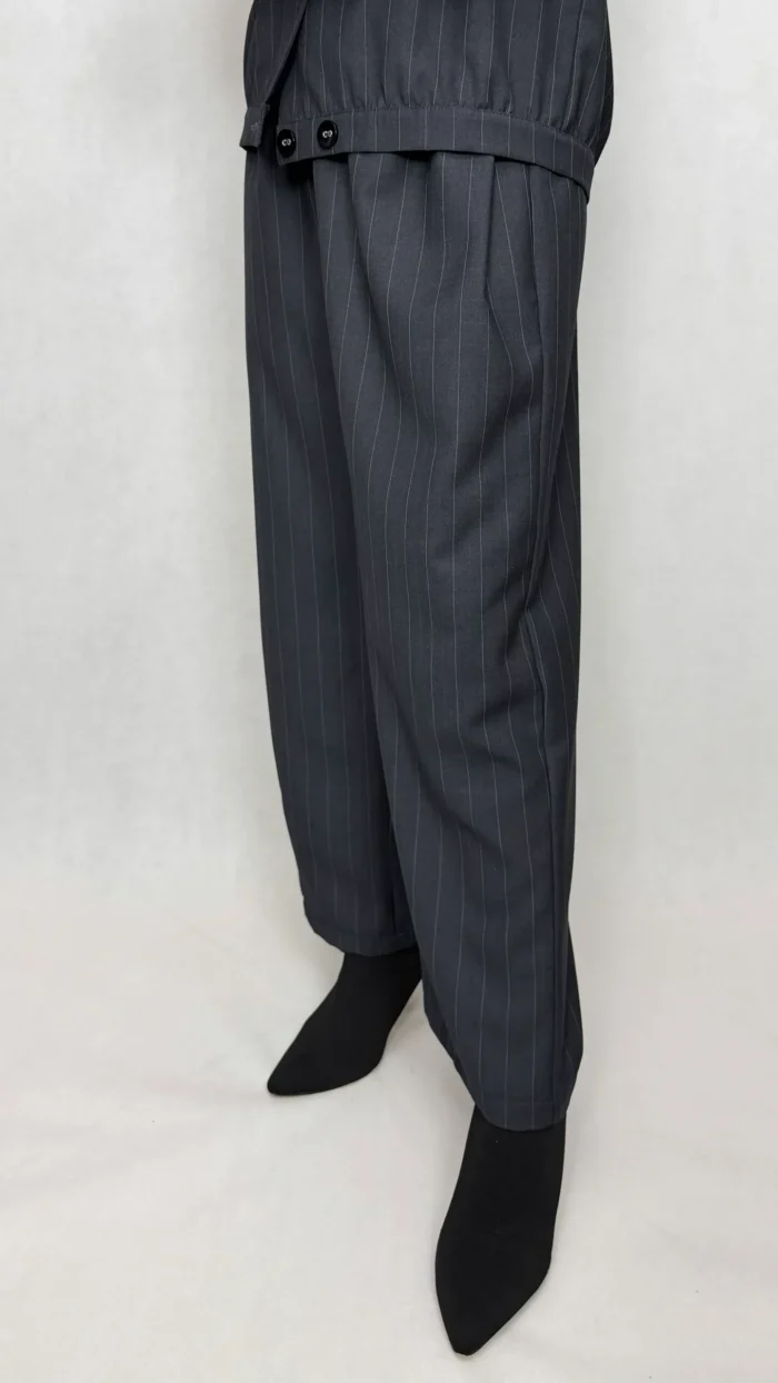 Graphite Classic Lines